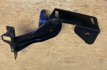 1984 -1996 Corvette C4,Hood Hinge RH,GM 12523084 used