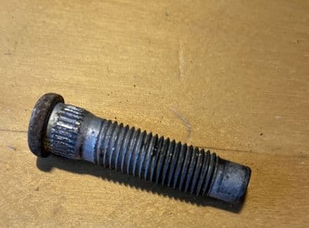 1984-1996 Corvette C4, WHEEL STUD used