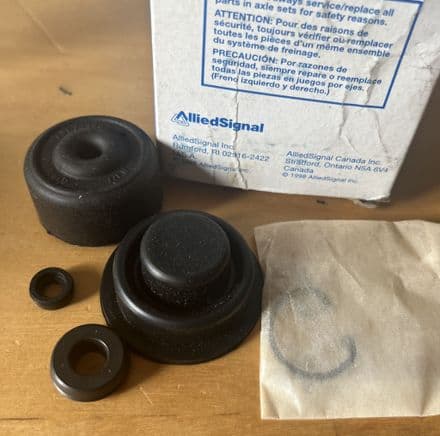 1984-88 Clutch Slave Cyl Seal Kit,LD314 Wagner F103535 Bendix 22268