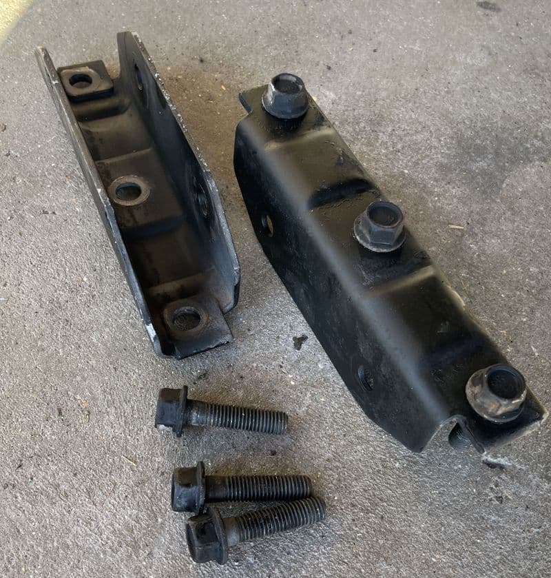 1984-96 C4 Corvette, PAIR Rear Wheel Spindle Control Rod Brackets ind bolts ,GM 10181209,Used