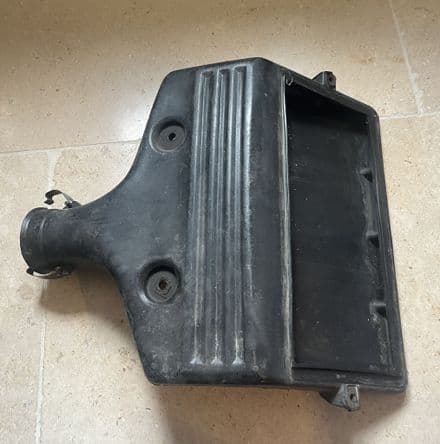 1985-1989 gm14084404 C4 Air Filter Housing and Duct, Used OK