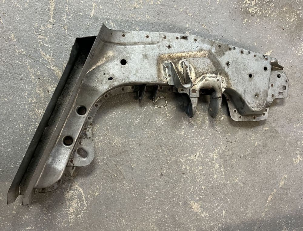 1986 -1987 C4 Corvette GM 10048798 RH Y67 Rear Chassis FRAME MEMBER - NEW