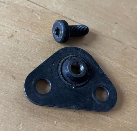 1986 -1988 C4 GM14089668 Front roof panel receiver hold down mount used