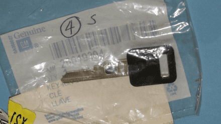 1986-1996 Corvette C4 Single Sided VATS Key #04, 0.88 Ω GM 26019394 new