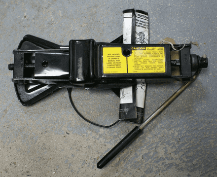 1986-1996 Corvette, GM 14082889 Jack with vinyl tag Used