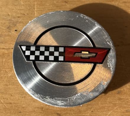 1986 C4 Corvette ,Centre Cap W/Emblem, bright metallic ,GM 14046926,Used salt corroded