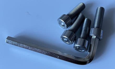 1988 - 1989 C4 Corvette Wheel Centre Cap stainless steel retainer kit