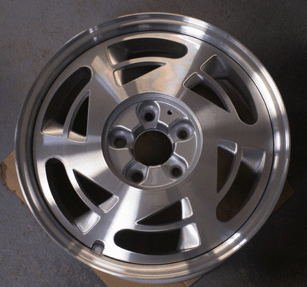 1988-89 C4 ,Rare Salad Shooter Alloy Wheel,Polished,Right RH GM 10047636,Used