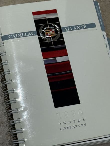1990  Cadillac Allante spiral bound OWNER'S Manual  - GM 3520804  H-2720 USED