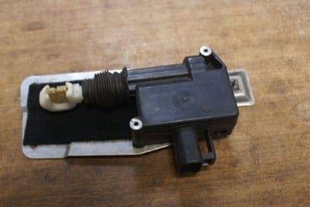 1994-96 Door Lock Actuator W/Bracket,GM 10259357,Used