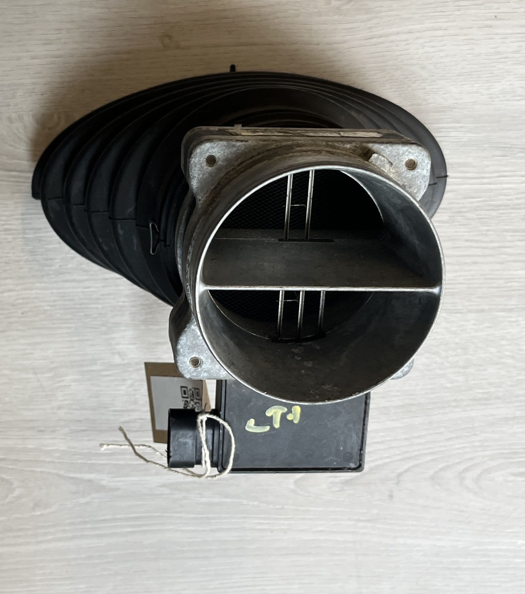 199496 Mass Air Flow Sensor & Duct GM 25099265 Used