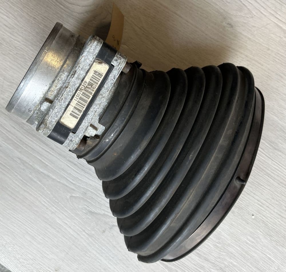 199496 Mass Air Flow Sensor & Duct GM 25099265 Used