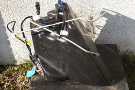 1997-04 C5 Corvette,RH pass side Fuel Tank W/Sender & Hoses,GM 10405678,Used