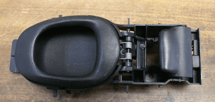 1997-04 C5 Inner Door Handle LH,GM 10406533,Used