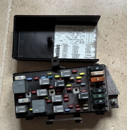 1997-04 Corvette C5 Interior Fuse Box Block Fusebox GM 10443148 NICE USED