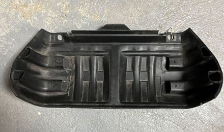 1997-2000 Air Cleaner/Filter Housing,GM 25166559,Used