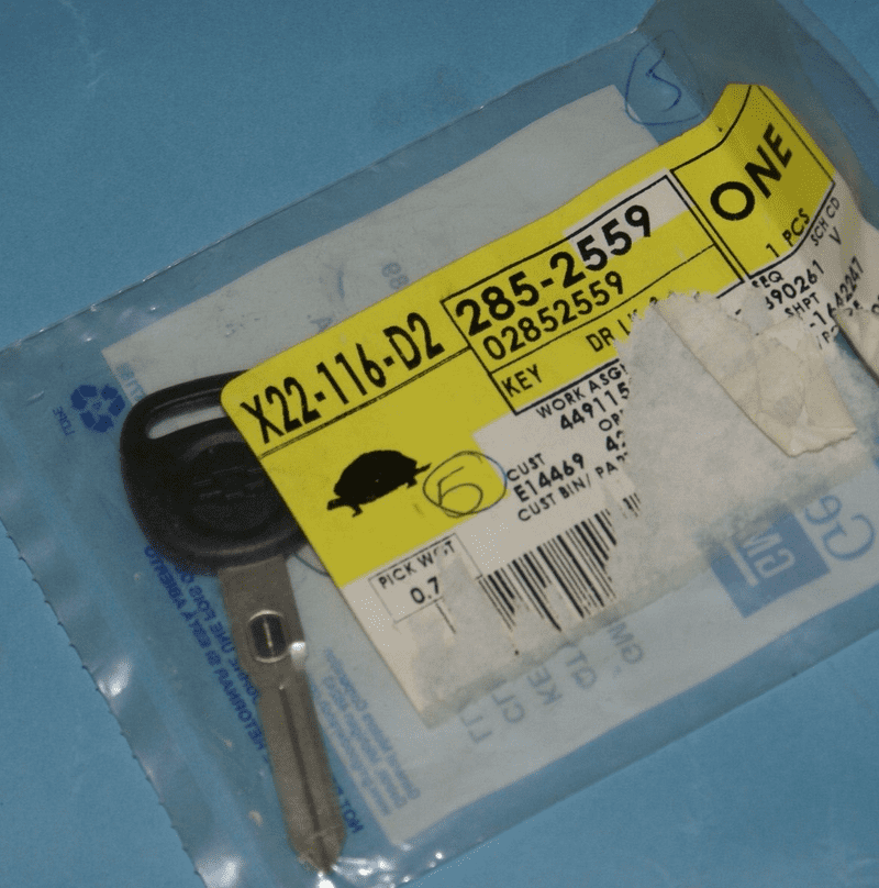 1997-2004 #05 Corvette C5 Double Sided VATS Key Code 5,  1.12 Ω GM 2852559, New,