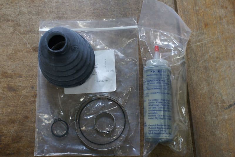 1997-2004 C5 Corvette,Rear Drive Shaft Boot Kit,GM 88952507,New