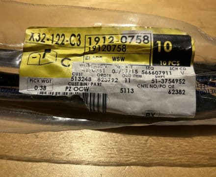 1997 -2004 C5 Wiper Blade L or R M 19120758, New