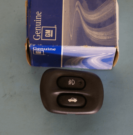 1997-2004 Corvette C5 GM12135155. Fog Lamp & rr hatchSwitch, New, NOS