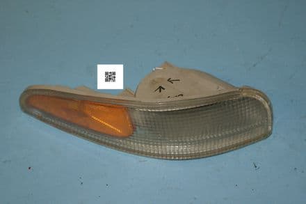 1997-2004 Corvette C5 RH Front Turn Signal Lamp GM16523618, Used OK