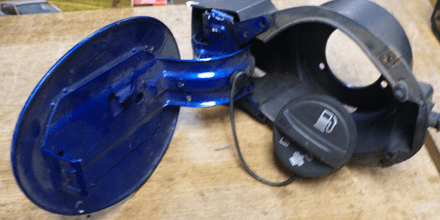 1997-2004 Fuel Filler Door W/Cap,10443229,Used