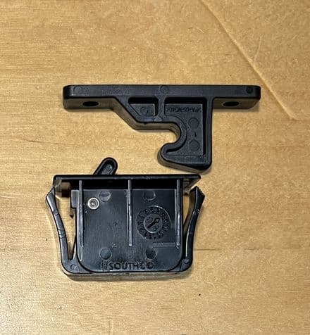 1997-2004 GM 10268314 Corvette C5 Interior glove box LATCH ASSY New,