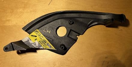 1997-2004 ,GM 10269679 NEW LH park side turn lamp BRACKET