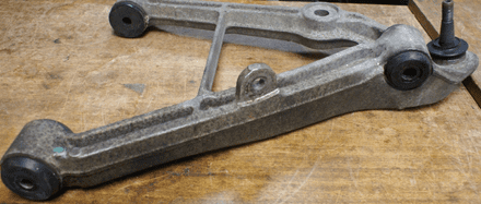 1997-2004 Lower Control Arm,Rear RH,GM 10233636,Used