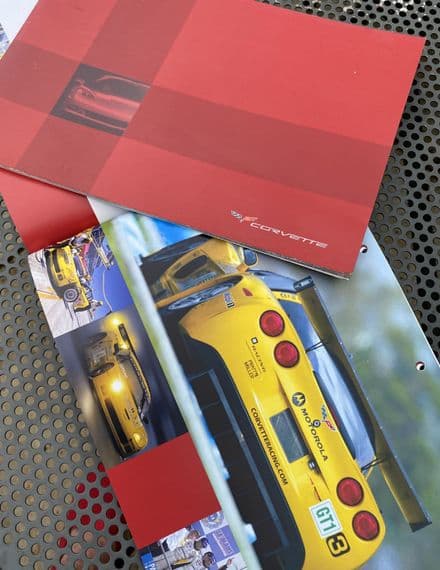 2006 C6 48-page Euro Corvette Brochure B06