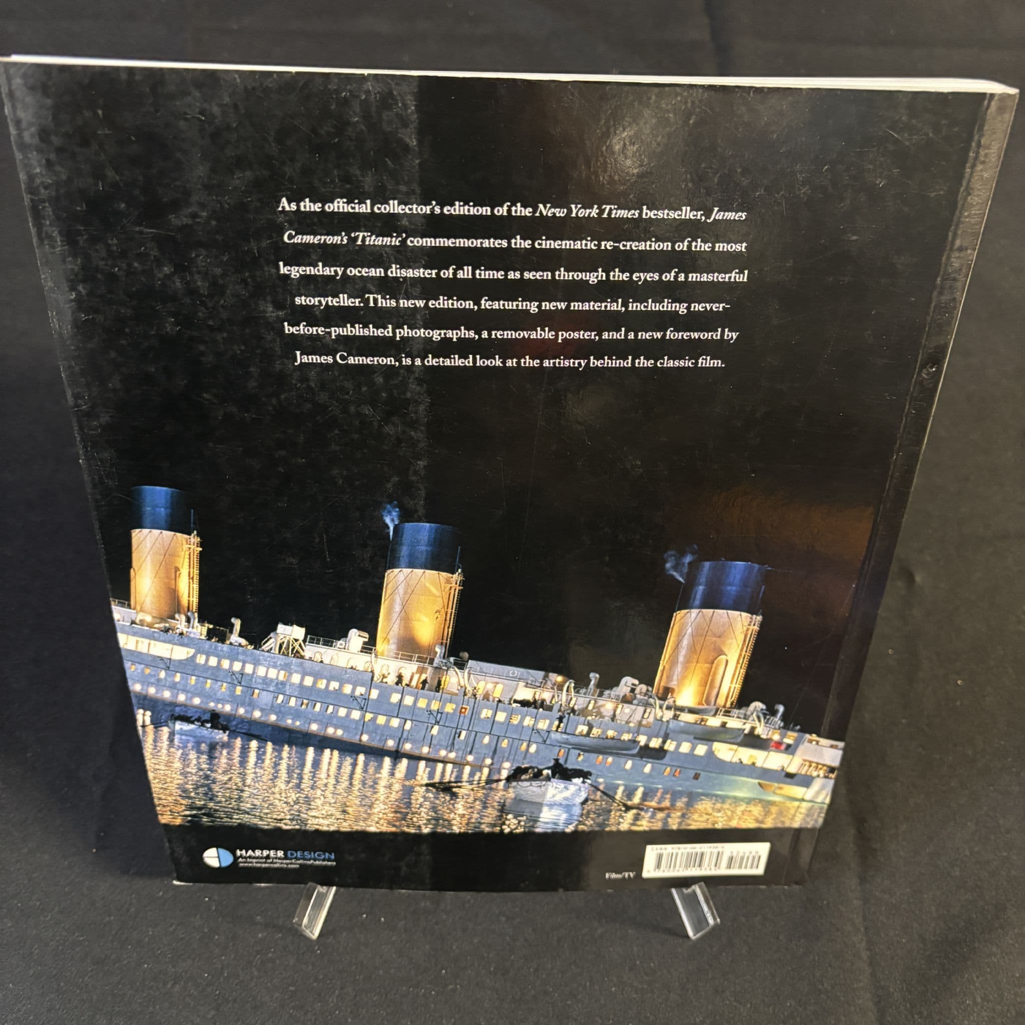 James Cameron s Titanic with 3D Front Cover