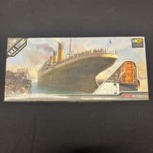 R.M.S. Titanic 1:700 Scale Model Kit Academy 100th Anniversary Edition