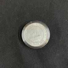 RMS Titanic Elizabeth II Commemoration Coin - Silver Coloured