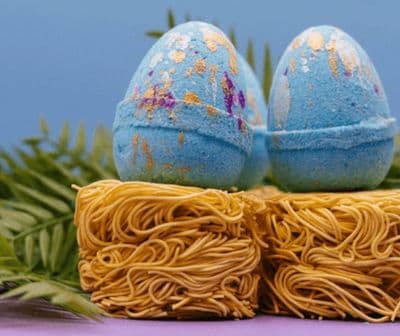 CHUCKY EGG BATH BOMB