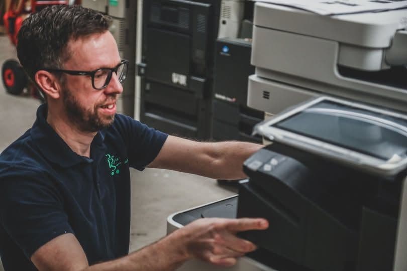 🛠 SERVICING SPOTLIGHT