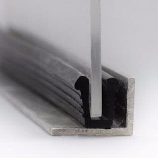 03. INDIA RUBBER U WITH FLANGE <br> IRS 1509 EP <br> PRICE PER METRE