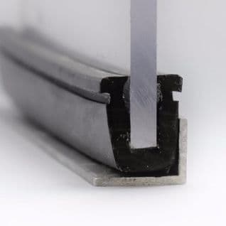 07. INDIA RUBBER U WITH FLANGE <br> IRS 1431 <br> PRICE PER METRE