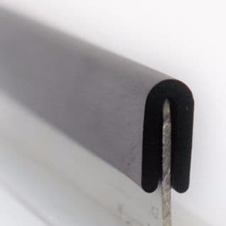 13. INDIA RUBBER U ROUND <br> IRS 0277 N <br> PRICE PER METRE