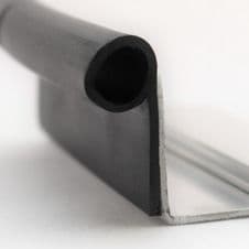 18. INDIA RUBBER <br> PIPING HOLLOW <br> IRS 0963 N <br> PRICE PER METRE
