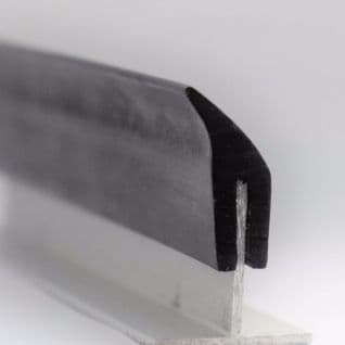 22. INDIA RUBBER U WITH FLANGE <br> IRS 1126 <br> PRICE PER METRE