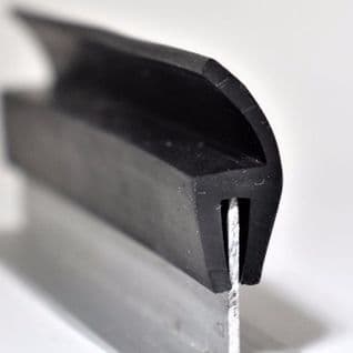 27. INDIA RUBBER U WITH FLANGE <br> IRS 0924 N <br> PRICE PER METRE