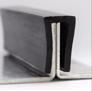 32. INDIA RUBBER U SQUARE <br> IRS 1513 EP <br> PRICE PER METRE