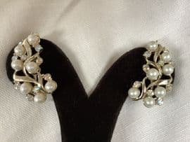 1950s Climbing Leaves with Austrian Crystal and Faux  Pearl Clip On Earrings