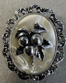 1950s Oval Scarf Ring in Silver Aluminium - Luscious Fruits