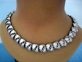 1960s - 1970s Vintage Necklace - Silver Leaves Effect (SOLD)