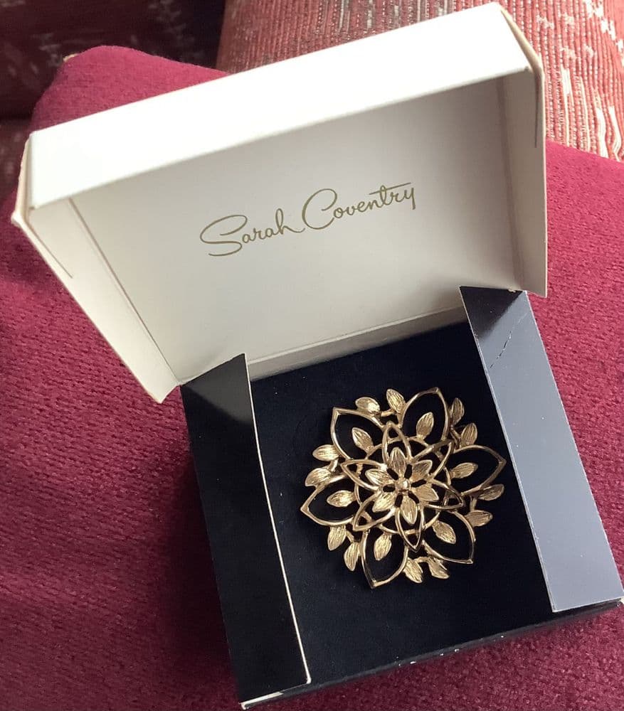 1960s-floral-brooch-by-sarah-