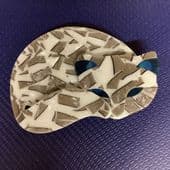 A Lea Stein Gomina the Sleepy Cat  in unusual white with silver grey block