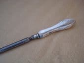 Classic Design Silver Handled Button Hook - Hallmarked Birmingham 1919