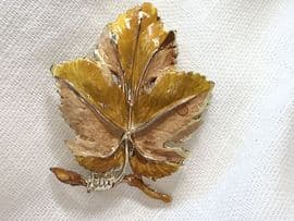 Exquisite Vine Leaf Brooch in Smaller Sized Version - 1960s Enamel Brooches