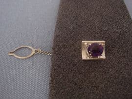 Groovy Tie Tack with Amethyst Coloured Jewel and Textured Silvertone - 1960s - 1970s Vintage (Sold)